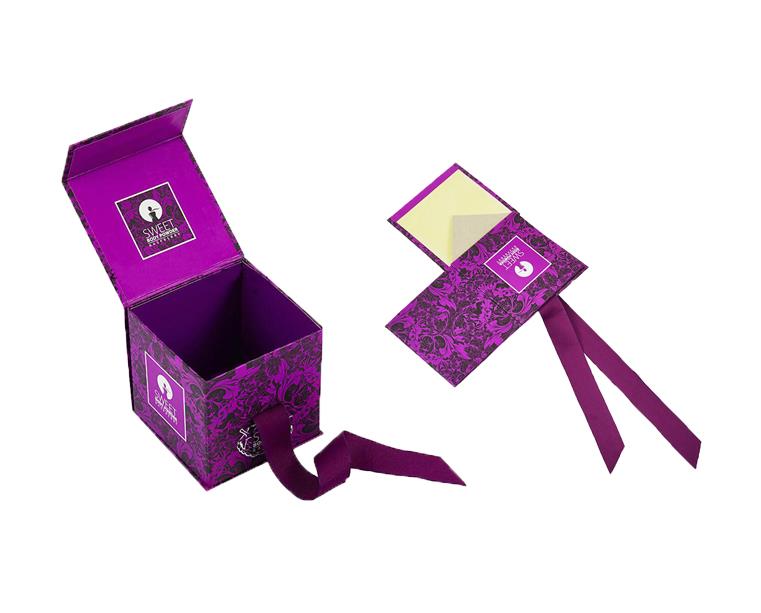 small folding boxes flat-packed with logo(7)